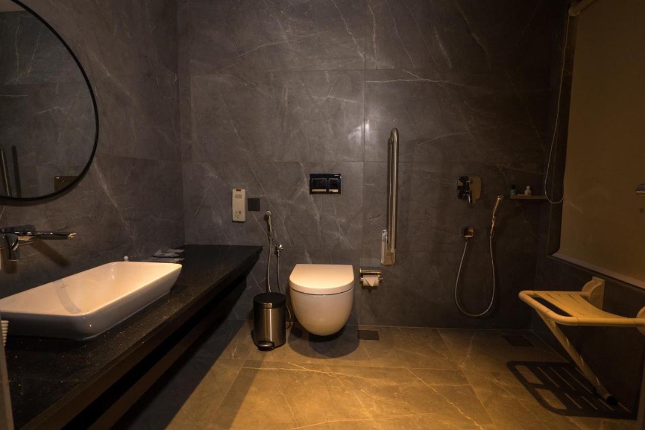 Saugandhika West Gate Hotell Wayanad Eksteriør bilde