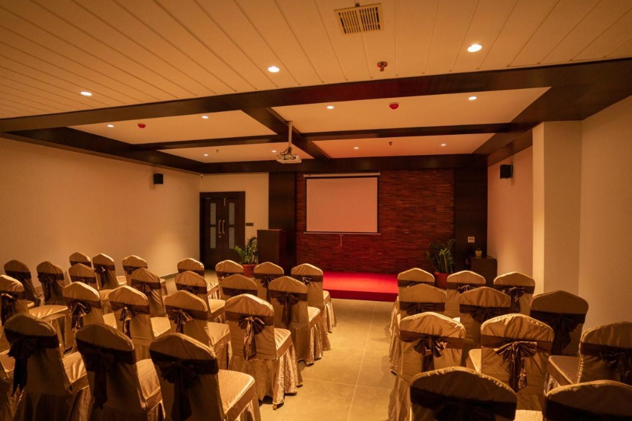 Saugandhika West Gate Hotell Wayanad Eksteriør bilde