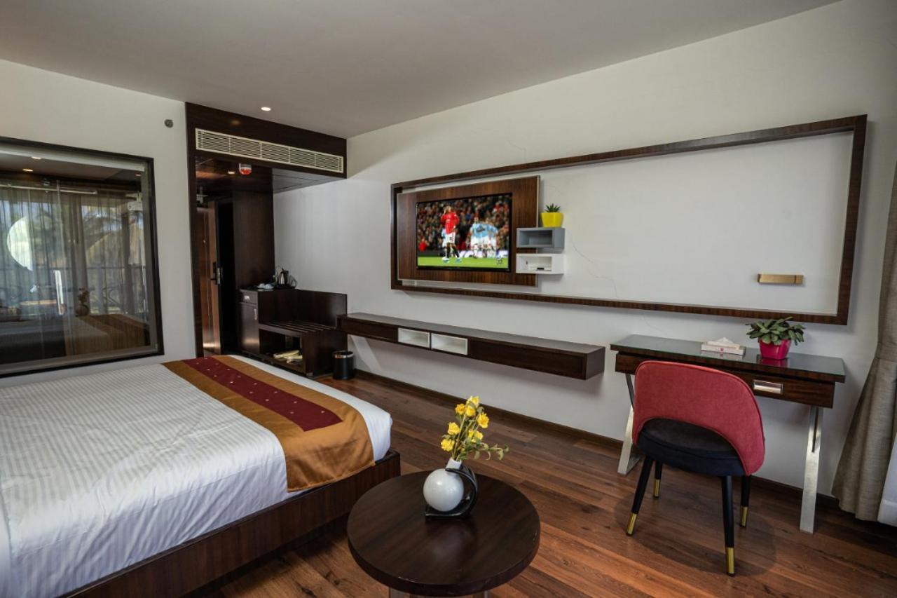 Saugandhika West Gate Hotell Wayanad Eksteriør bilde