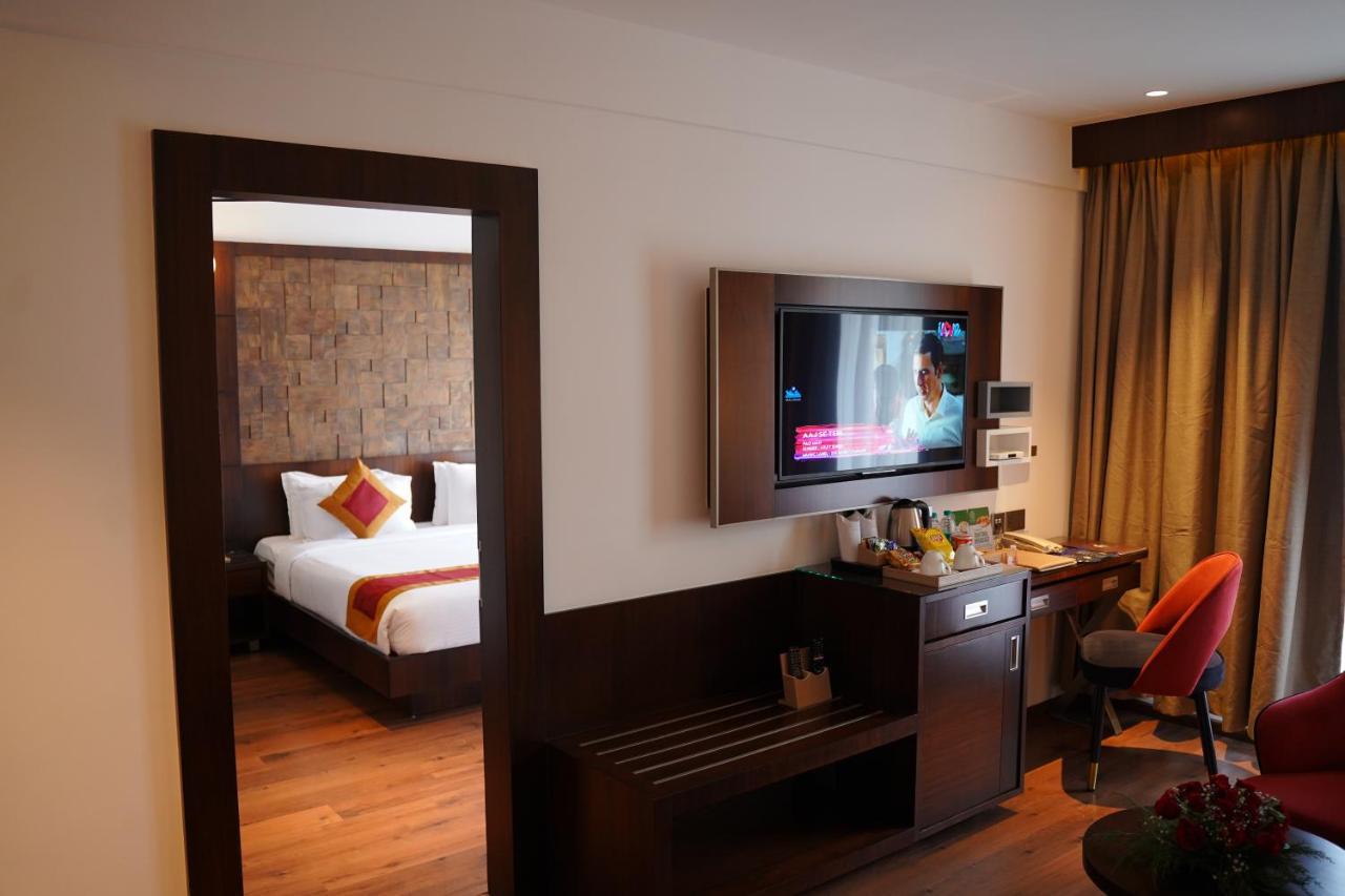 Saugandhika West Gate Hotell Wayanad Eksteriør bilde