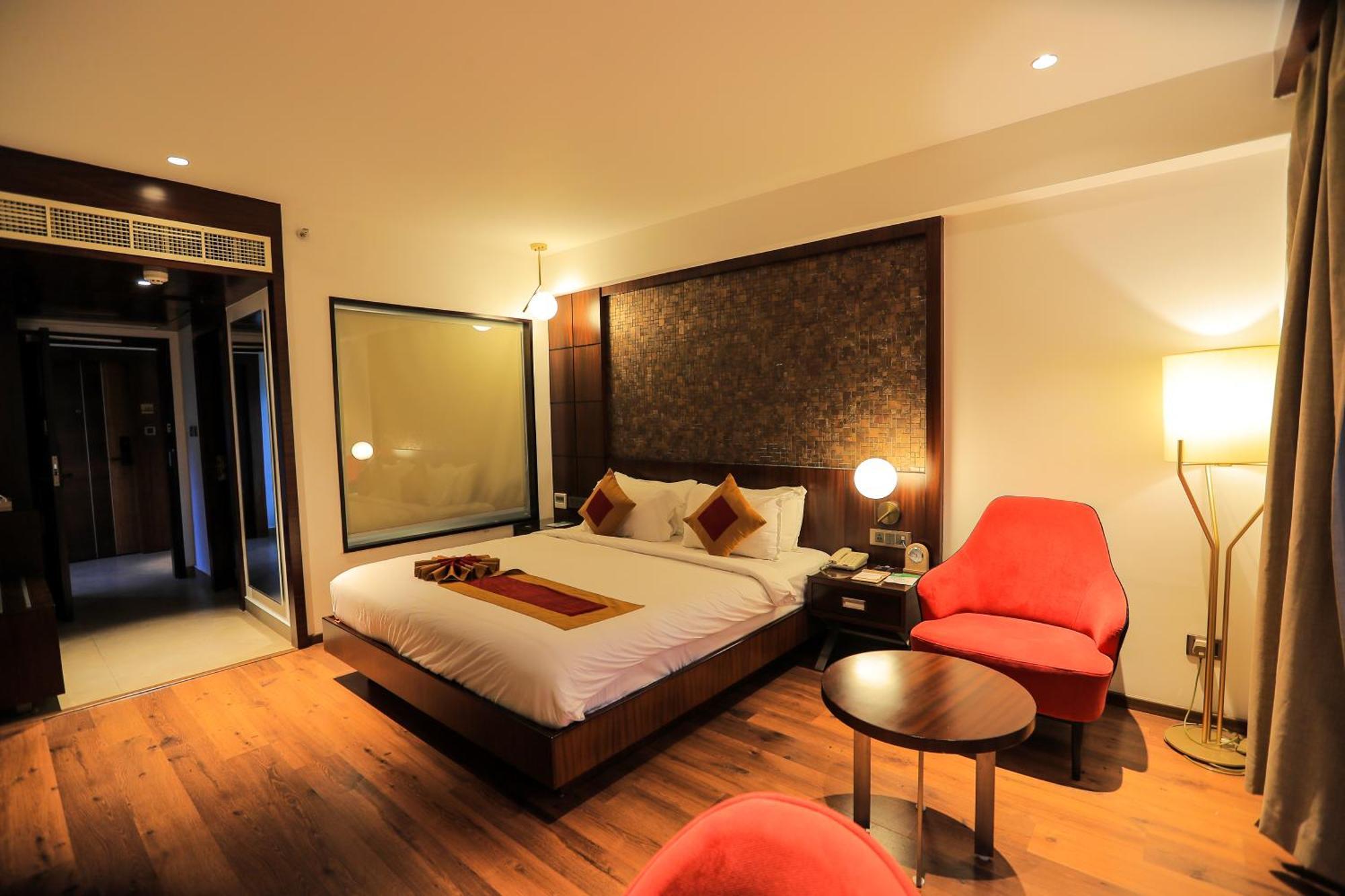 Saugandhika West Gate Hotell Wayanad Eksteriør bilde